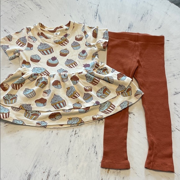 Kate Quinn 4T Cupcake Shirt and Leggings Set - Picture 1 of 8